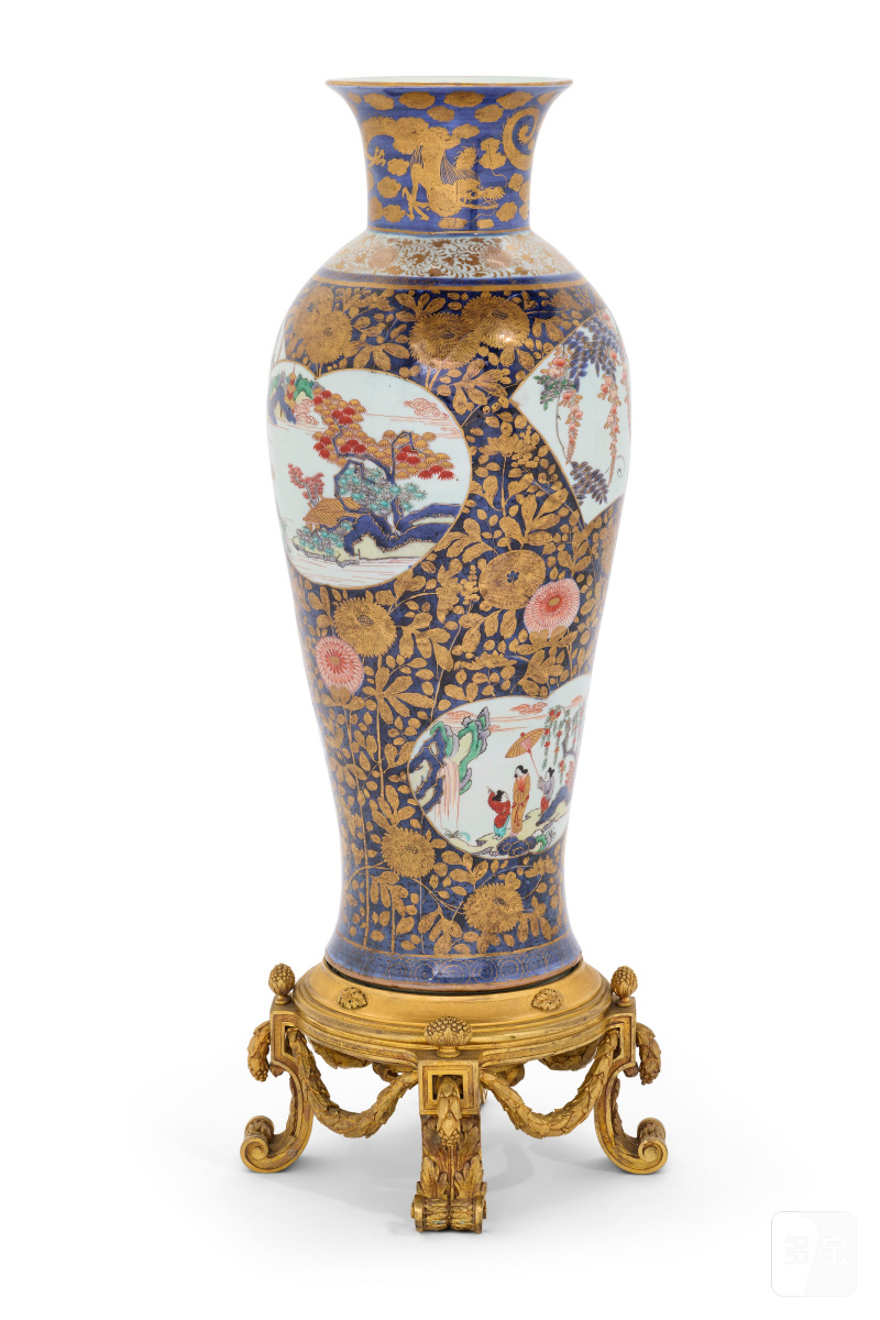 GRAND VASE BALUSTRE EN PORCELAINE IMARI MONTÉ EN BRONZE DORÉ  LA PORCELAINE : JAPON, ÉPOQUE EDO, CIRCA 1700 - 图3